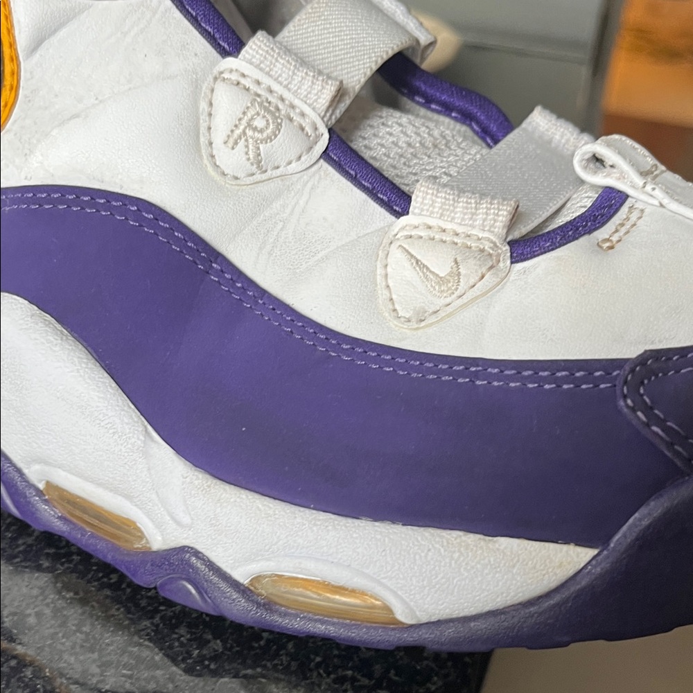 Nike Purple and White Sneakers Air Max Uptempo ‘95 Lakers Derek Fisher - Picture 6 of 13